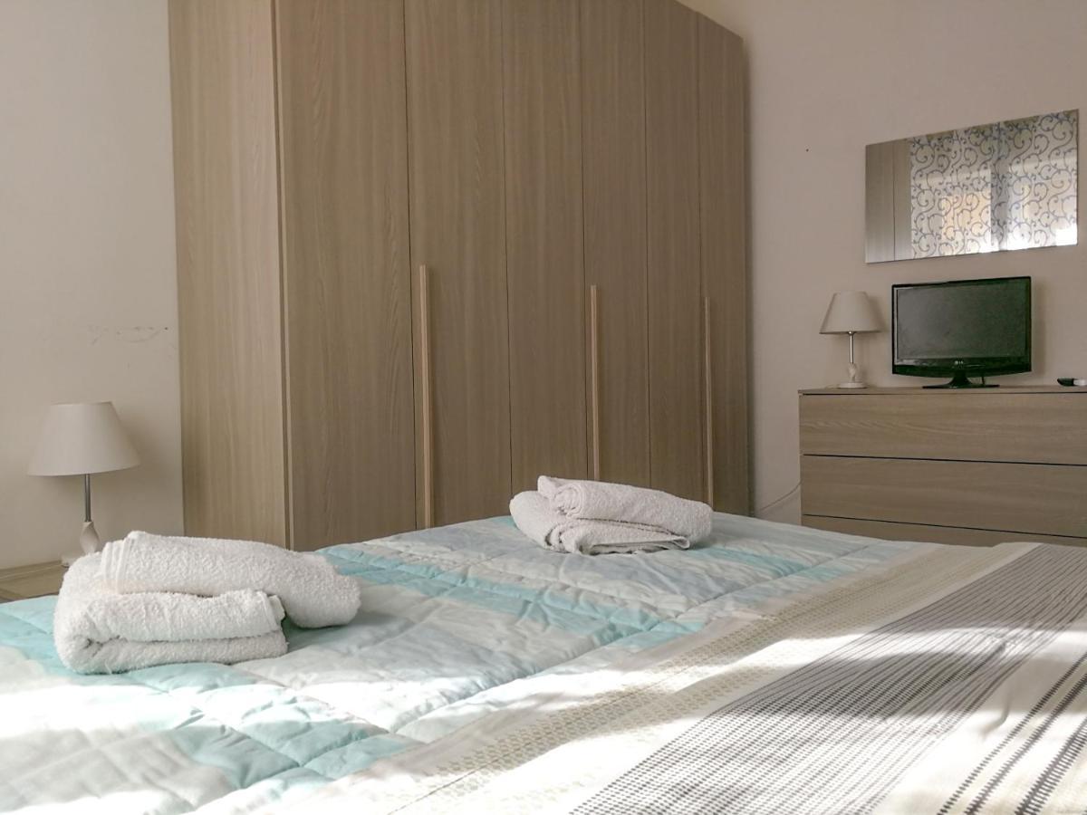 Metro Guest House Наполи Екстериор снимка